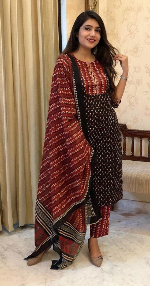 Rayon WOMAN printed A-line KURTi SET with dupatta