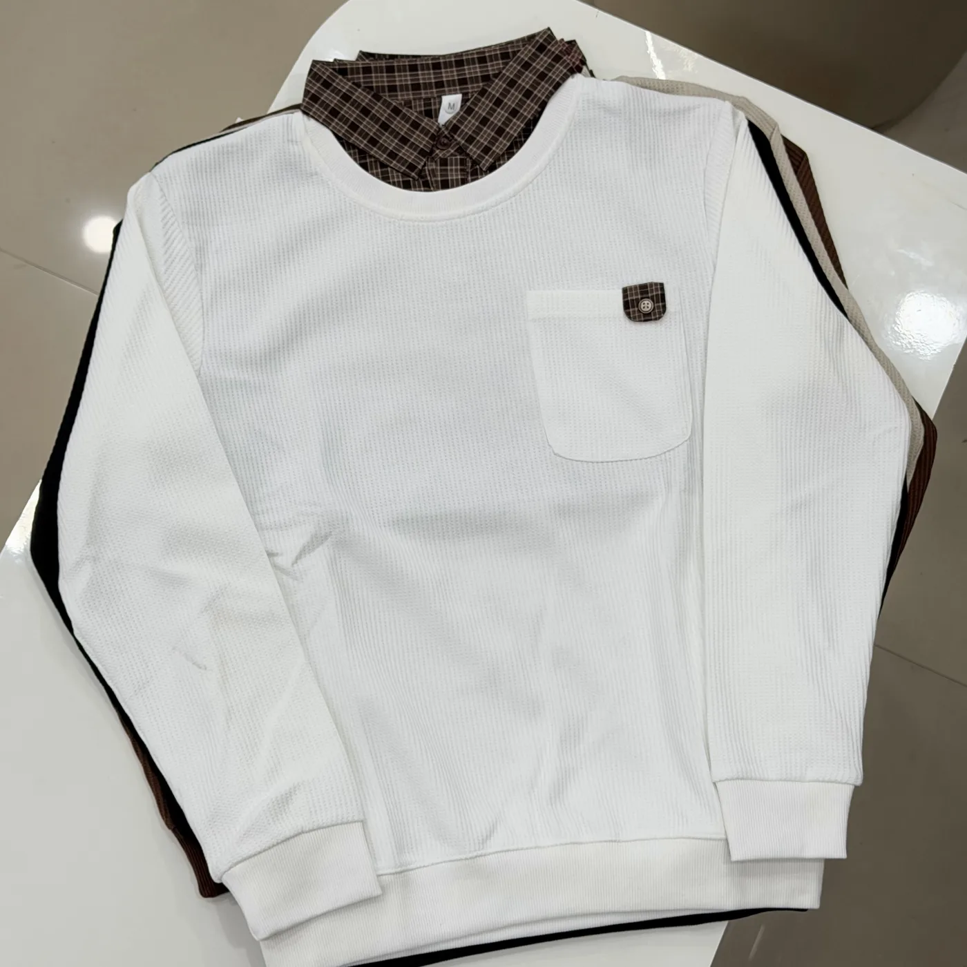 Urban Texture Contrast Collar Full Sleeve Sweatshirt