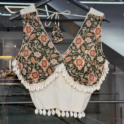 Garden Vine Shell-Trimmed Printed Blouse